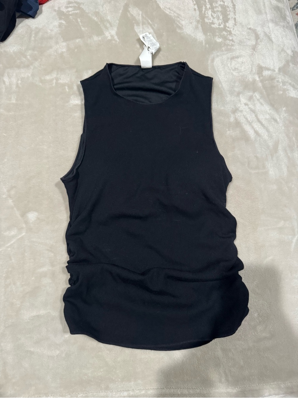 Alo - Ribbed En Point Tank - Picture 2 of 4